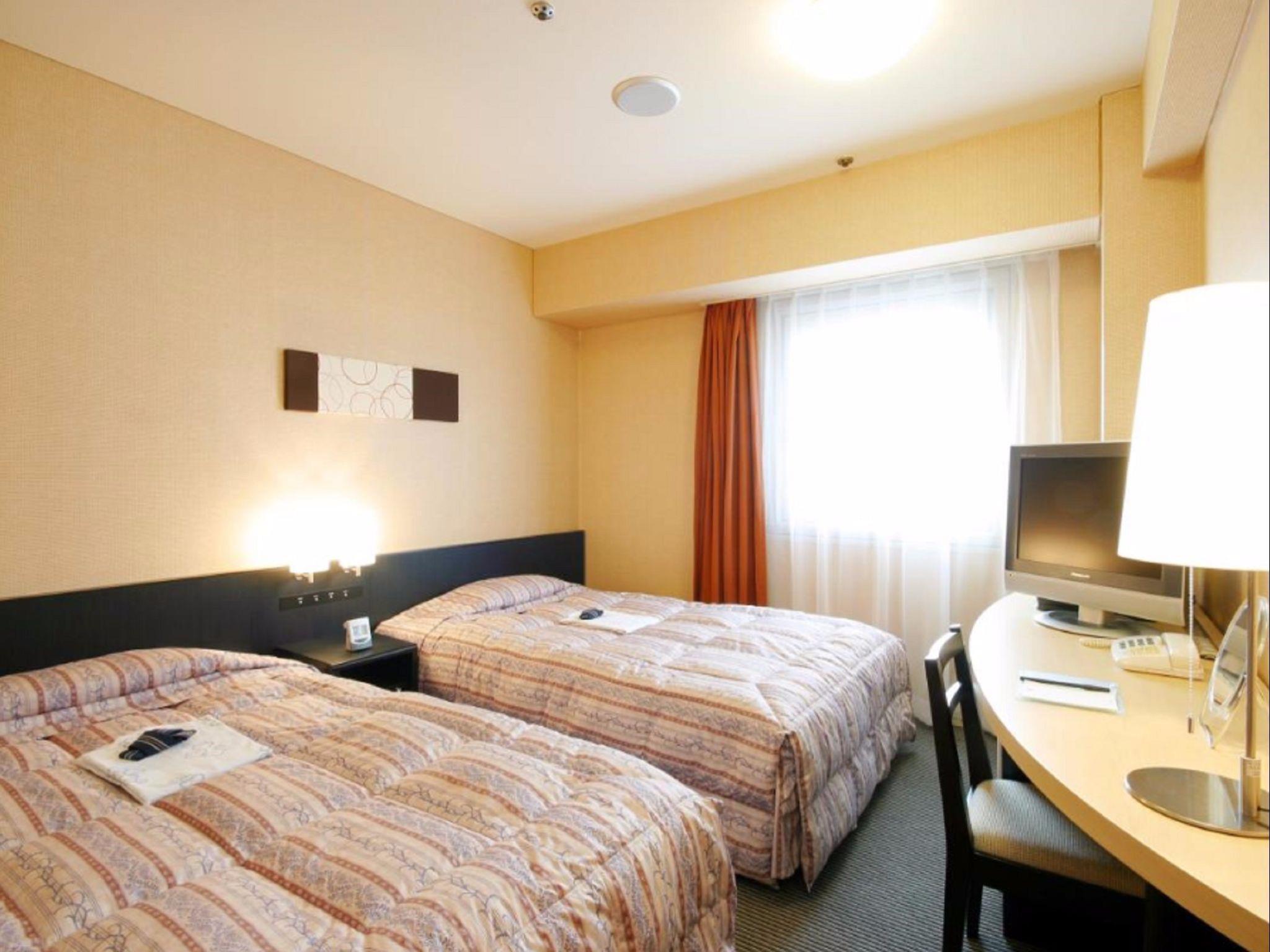 Hotel Crown Hills Kokura Kitakyushu Buitenkant foto